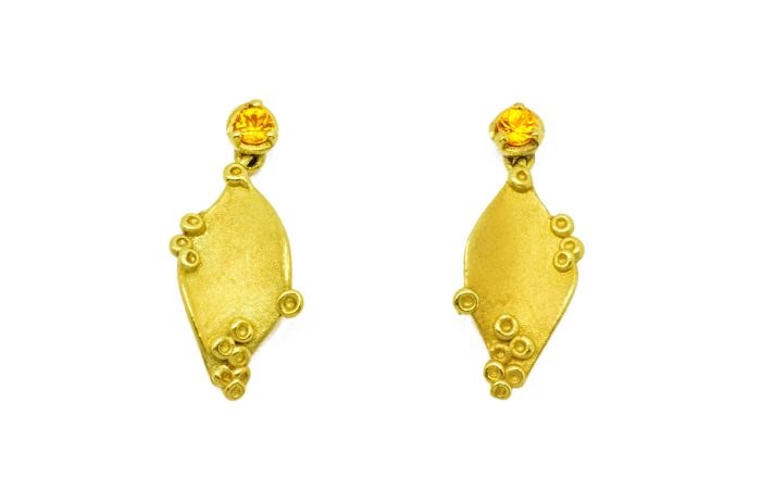 Γυναικεία χρυσά σκουλαρίκια 18 καρατίων σε σχήμα φύλλου