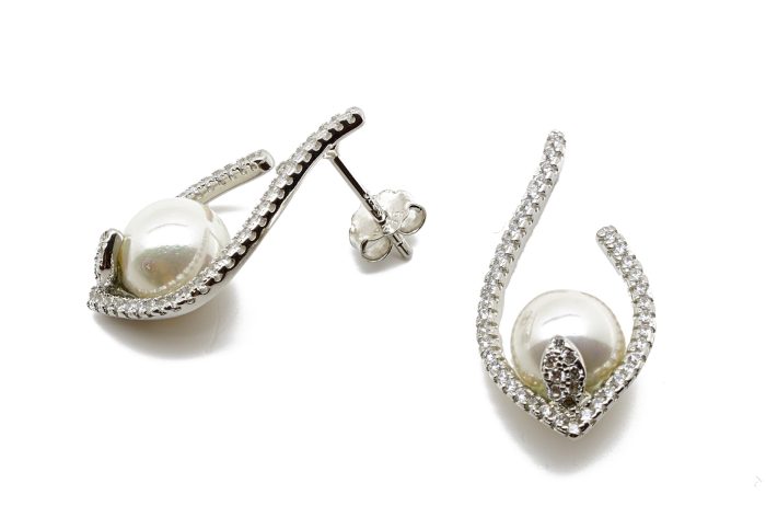 Ασημένια επιπλατινωμένα γυναικεία σκουλαρίκια με ζιργκόν και πέρλες