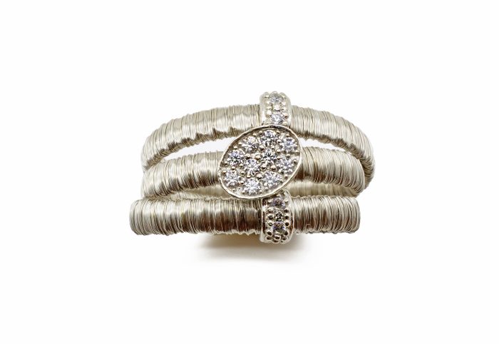 Ασημένιο επιπλατινωμένο γυναικείο συρμάτινο δαχτυλίδι, στολισμένο με λευκά ζιργκόν