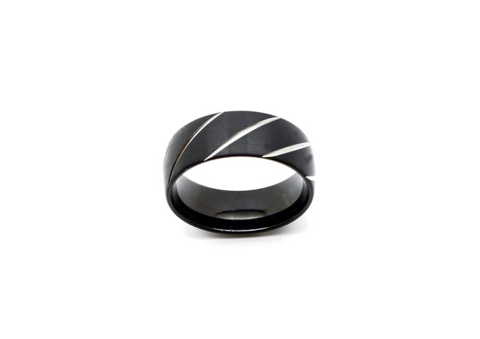 Ατσάλινο ανδρικό δαχτυλίδι σε μαύρο χρώμα