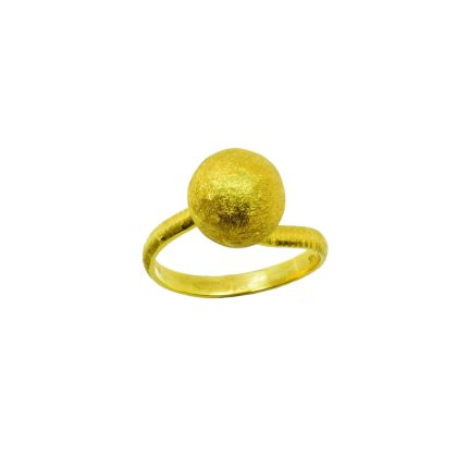 Χειροποίητο χρυσό δαχτυλίδι, 14 καρατίων, με χρυσή μπίλια διαμέτρου 10.5 mm με σαγρέ επεξεργασία