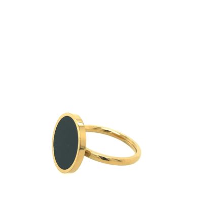 Ατσάλινο γυναικείο δαχτυλίδι, σε χρυσό χρώμα, στολισμένο με μαύρο όνυχα