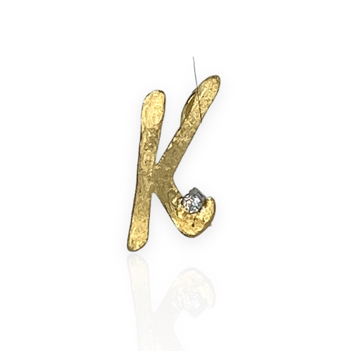 Nina Gold E-shop | Χειροποίητο κόσμημα, Πύργος Ηλείας Χρυσό, 9 καρατίων, κρεμαστό  χειροποίητο μονόγραμμα Κ για το λαιμό, στολισμένο με λευκό ζιργκόν